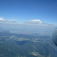 Flugwegposition um 13:24:06: Aufgenommen in der Nähe von Gemeinde Maria Laach am Jauerling, Österreich in 2184 Meter